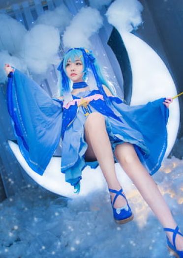 初音未来 星与雪的公主 cosplay