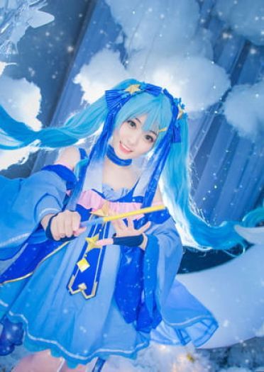 初音未来 星与雪的公主 cosplay
