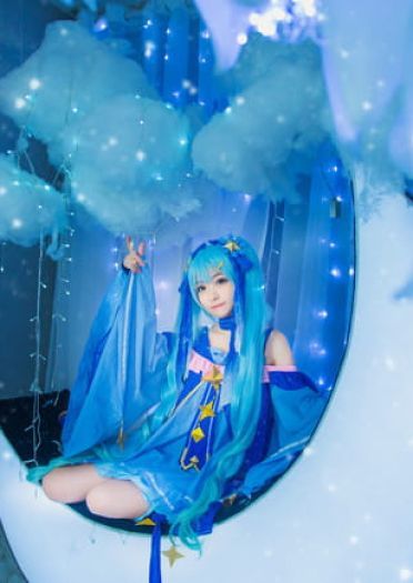 初音未来 星与雪的公主 cosplay