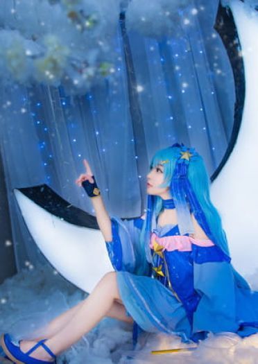初音未来 星与雪的公主 cosplay