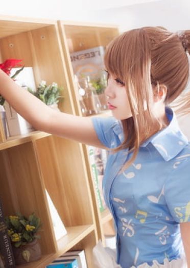 恋与制作人-----白起卡女主