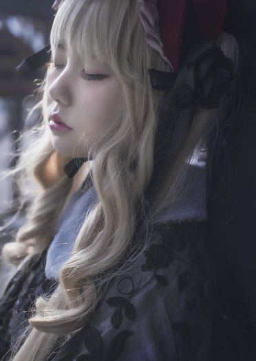 蔷薇少女 真红cosplay