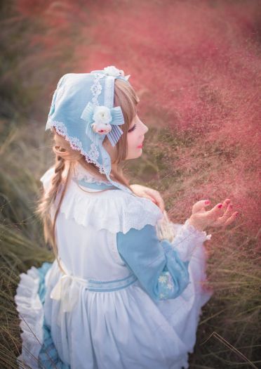Lolita 那一季的花田 与少女的腼腆 cosplay