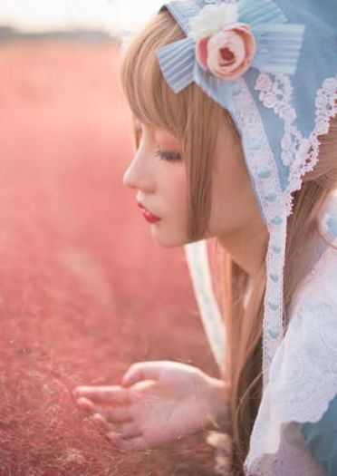 Lolita 那一季的花田 与少女的腼腆 cosplay
