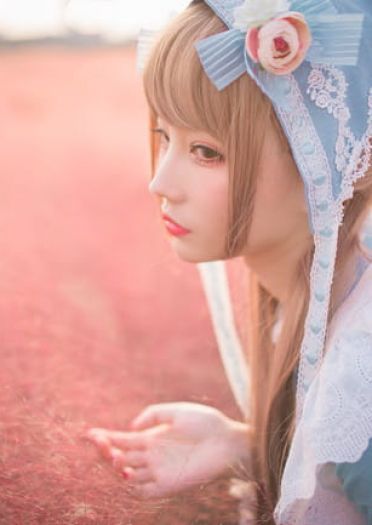 Lolita 那一季的花田 与少女的腼腆 cosplay
