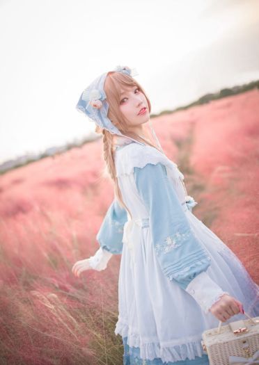 Lolita 那一季的花田 与少女的腼腆 cosplay