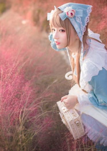 Lolita 那一季的花田 与少女的腼腆 cosplay