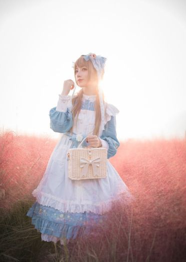 Lolita 那一季的花田 与少女的腼腆 cosplay