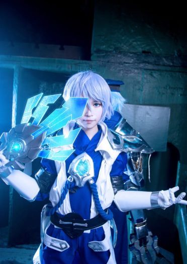 王者荣耀 诸葛亮 两只小亮亮你选哪个呀 cosplay