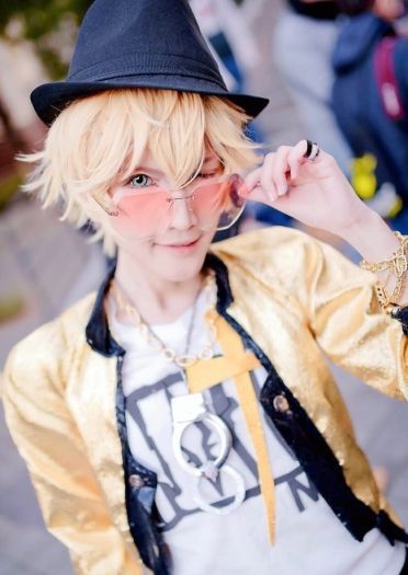 恋与制作人 周棋洛 cosplay