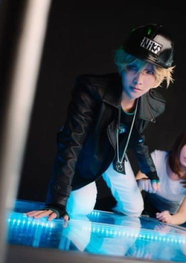 恋与制作人 周棋洛 cosplay