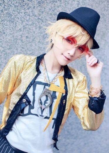 恋与制作人 周棋洛 cosplay