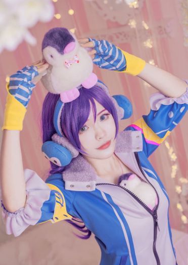 你是想要和我玩，还是想要和我的企鹅玩呢？