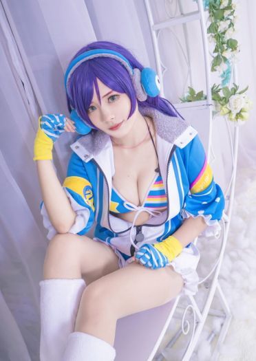 你是想要和我玩，还是想要和我的企鹅玩呢？