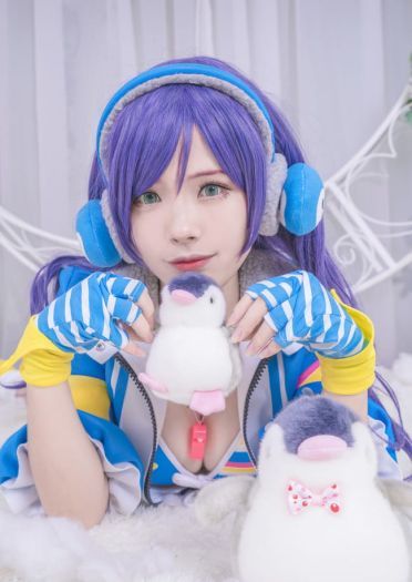 你是想要和我玩，还是想要和我的企鹅玩呢？