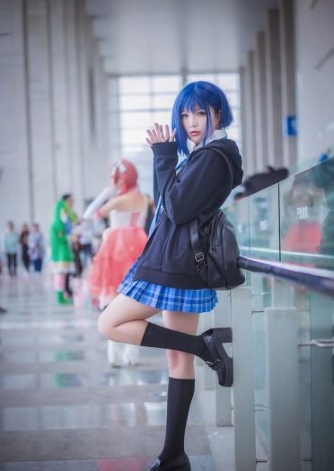 《DARLING in the FRANXX》莓 cos场照