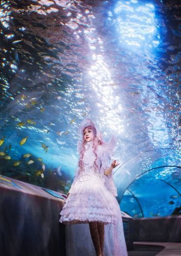 堕入深海的天使 少女写真集(1)