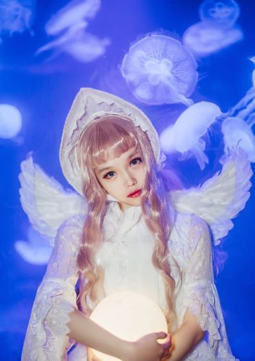 堕入深海的天使 少女写真集(1)