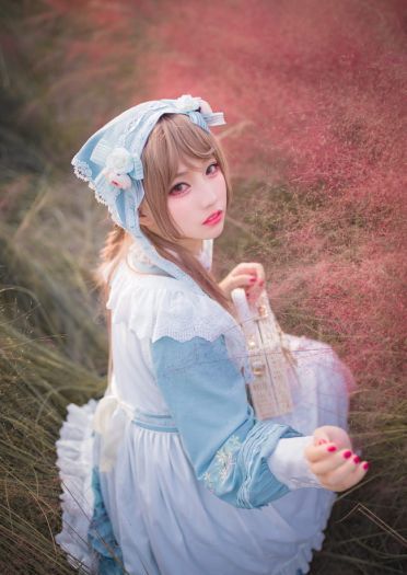 Lolita 那一季的花田 与少女的腼腆 cosplay