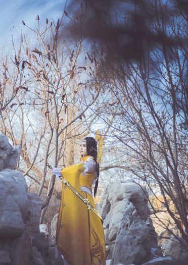 剑侠情缘网络版叁 雪河藏剑成女&秦风纯阳成女 cosplay图片(1)