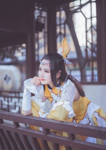 剑侠情缘网络版叁 雪河藏剑成女&秦风纯阳成女 cosplay图片(1)
