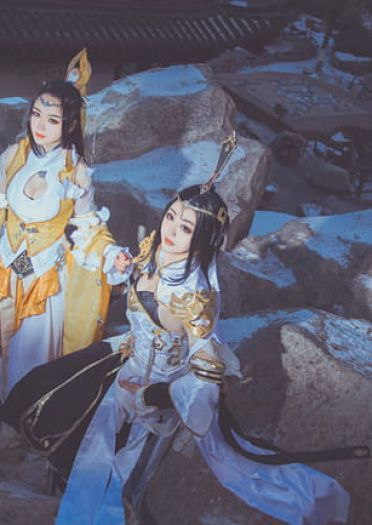 剑侠情缘网络版叁 雪河藏剑成女&秦风纯阳成女 cosplay图片(1)
