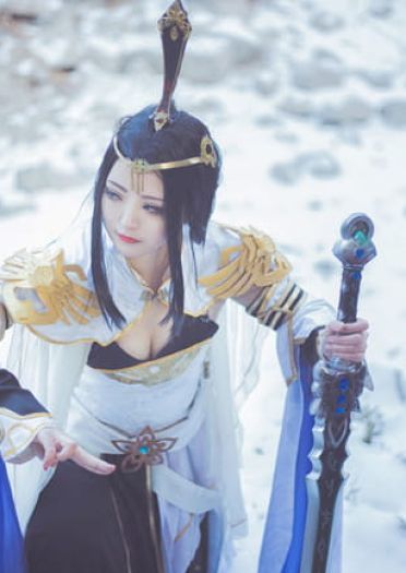 剑侠情缘网络版叁 雪河藏剑成女&秦风纯阳成女 cosplay图片(1)