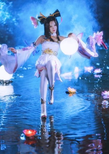 请欣赏妾身的舞姿吧～