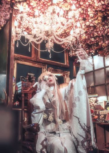 蔷薇少女-黑與白