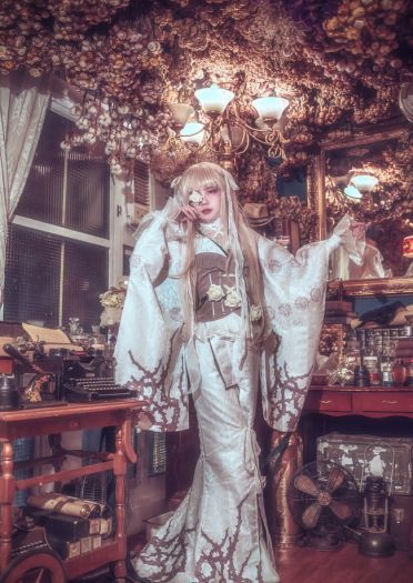 蔷薇少女-黑與白