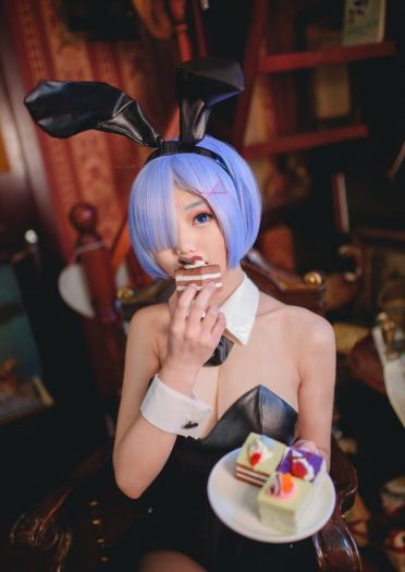 蕾姆兔女郎黑丝 cosplay