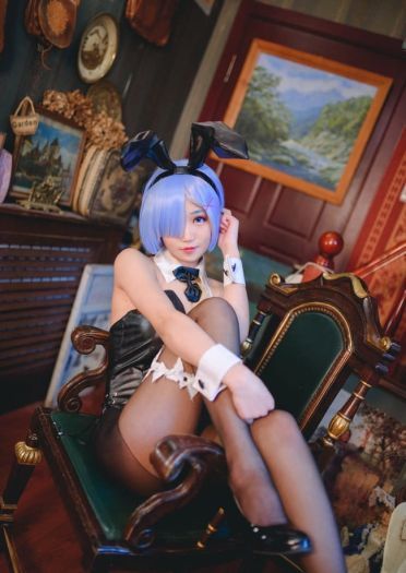 蕾姆兔女郎黑丝 cosplay