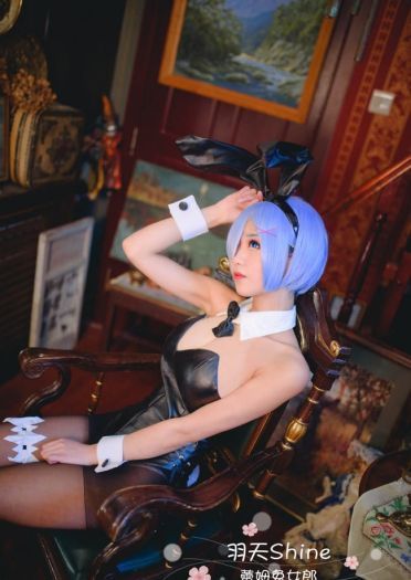 蕾姆兔女郎黑丝 cosplay