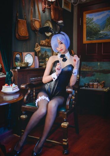 蕾姆兔女郎黑丝 cosplay