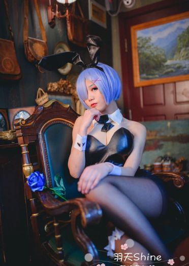 蕾姆兔女郎黑丝 cosplay