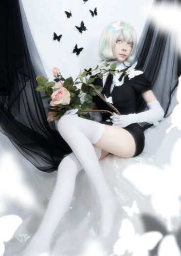 宝石之国 黑白钻石 cosplay图片(1)