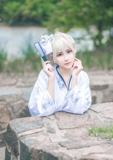 神户园花开烂漫 可惜我那天去遇到下雨 缘之空 穹妹 cosplay