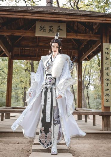 不昧本来，太虚明月流辉过