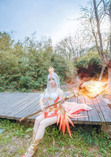 身作彩凤双飞翼，心有灵犀一点通