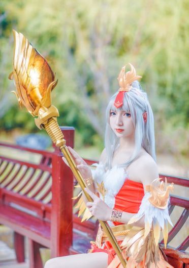 身作彩凤双飞翼，心有灵犀一点通