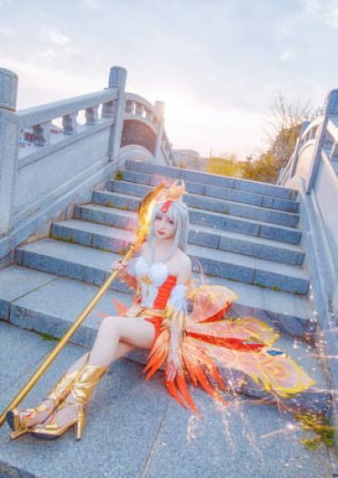 身作彩凤双飞翼，心有灵犀一点通