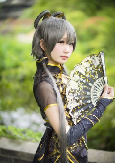 洛天依 旗袍 绝对领域 cosplay