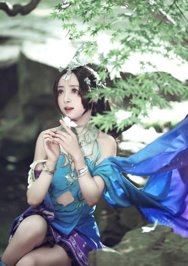 剑网三 五毒秦风套萝莉