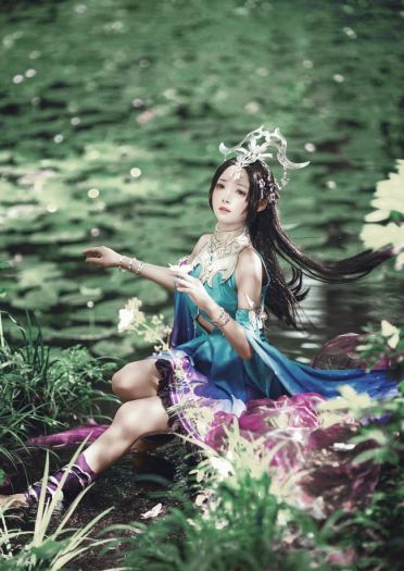 剑网三 五毒秦风套萝莉