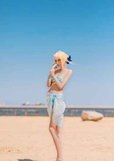 【cos正片】Fate/Extra Saber 泳装