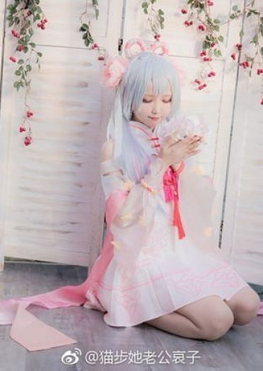 洛天依 宅舞 哀子 cosplay