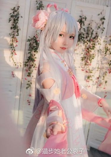 洛天依 宅舞 哀子 cosplay