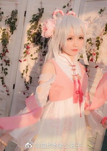 洛天依 宅舞 哀子 cosplay