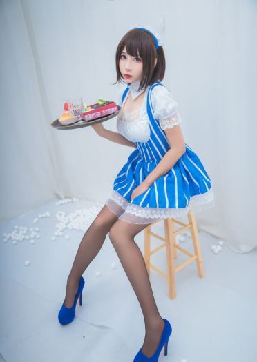 路人女主的养成方法 黑丝 女仆 cosplay