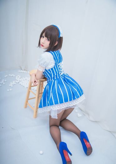 路人女主的养成方法 黑丝 女仆 cosplay